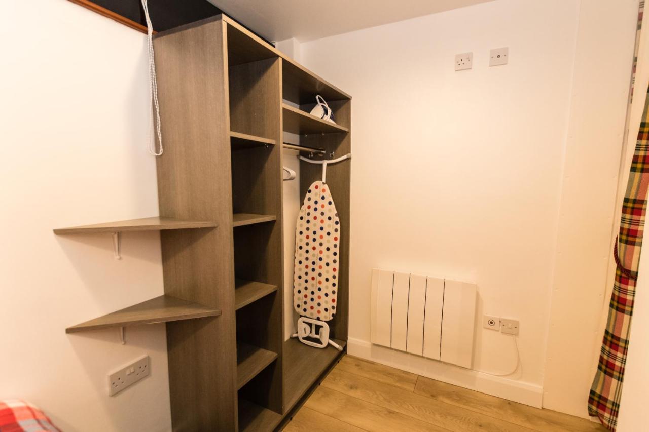 1 Bedroom Newton Apartment L Free Parking L Wigan Royal Infirmary L Haigh Hall L Central Location Luaran gambar
