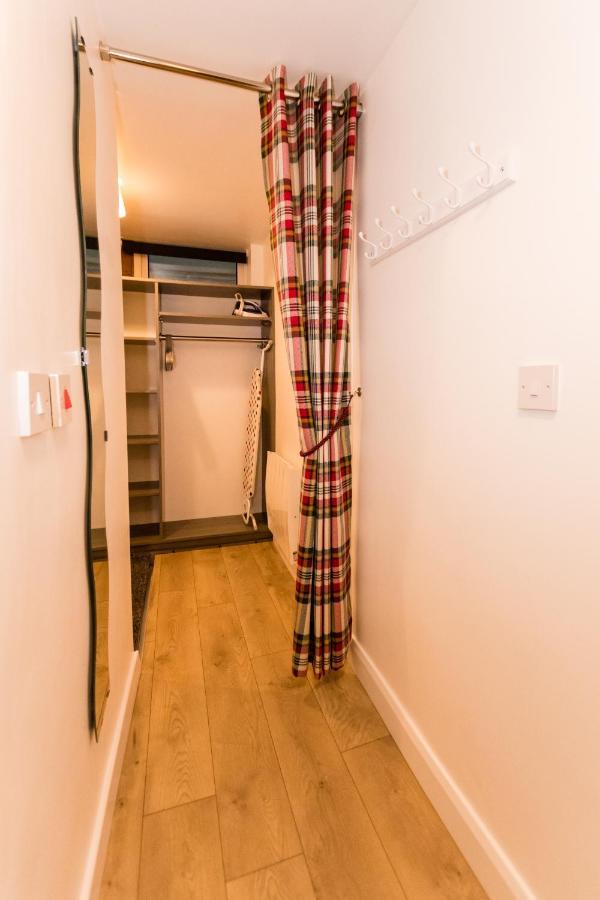 1 Bedroom Newton Apartment L Free Parking L Wigan Royal Infirmary L Haigh Hall L Central Location Luaran gambar